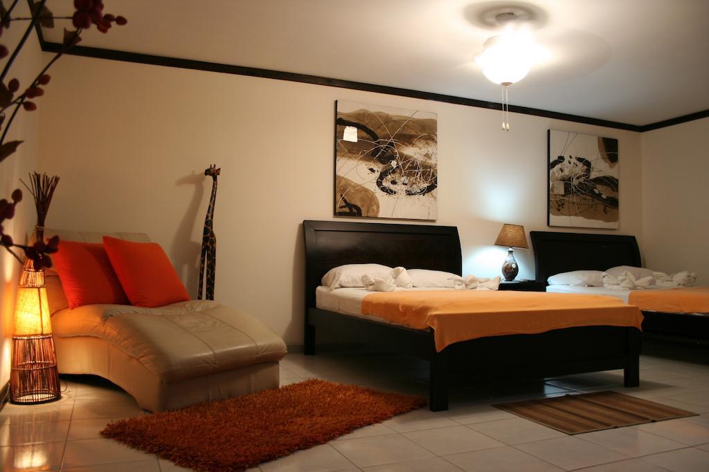 Tuanis Aparthotel Jacó Pokoj fotografie